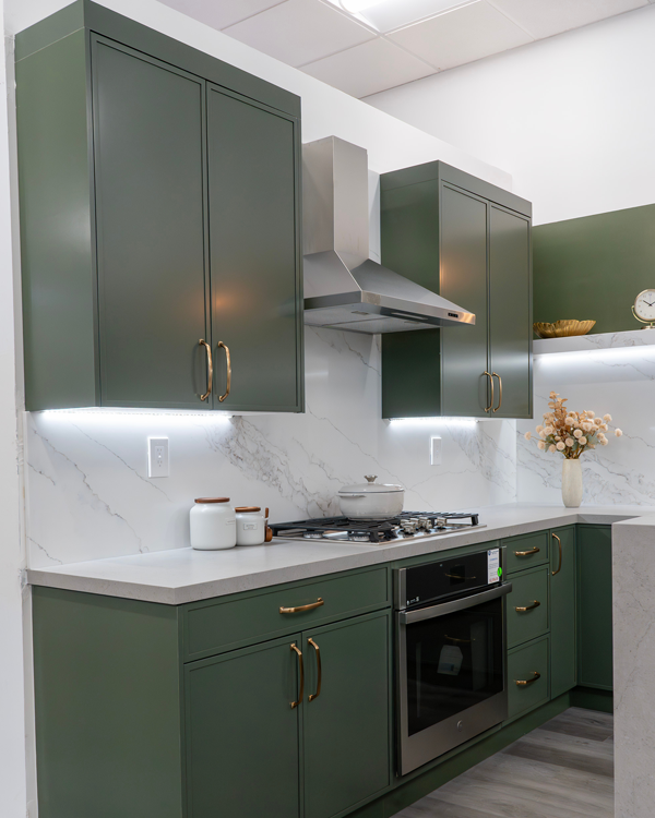 Emerald Dark Slim Shaker Manhattan Series